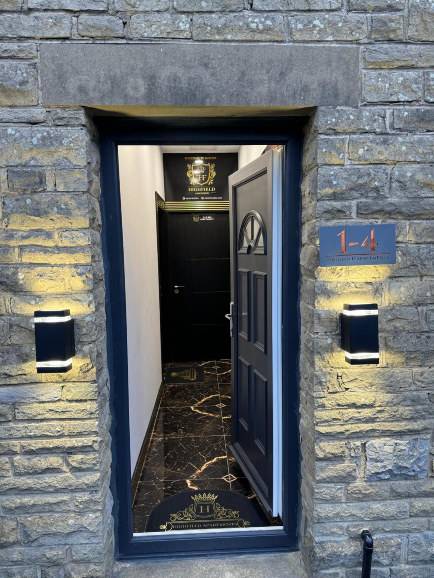 Highfield Private Spa Apartment Bradford  Eksteriør bilde