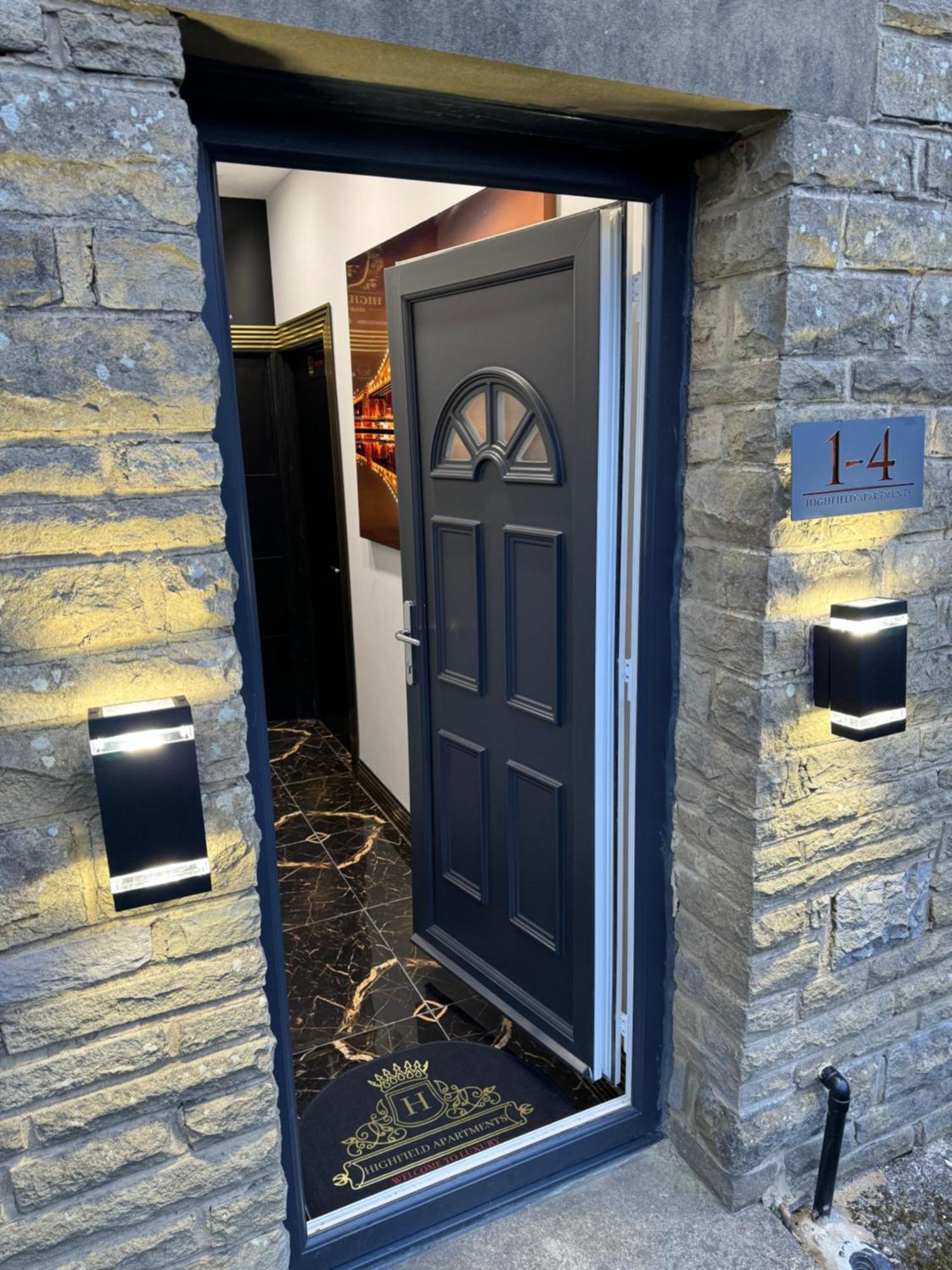 Highfield Private Spa Apartment Bradford  Eksteriør bilde